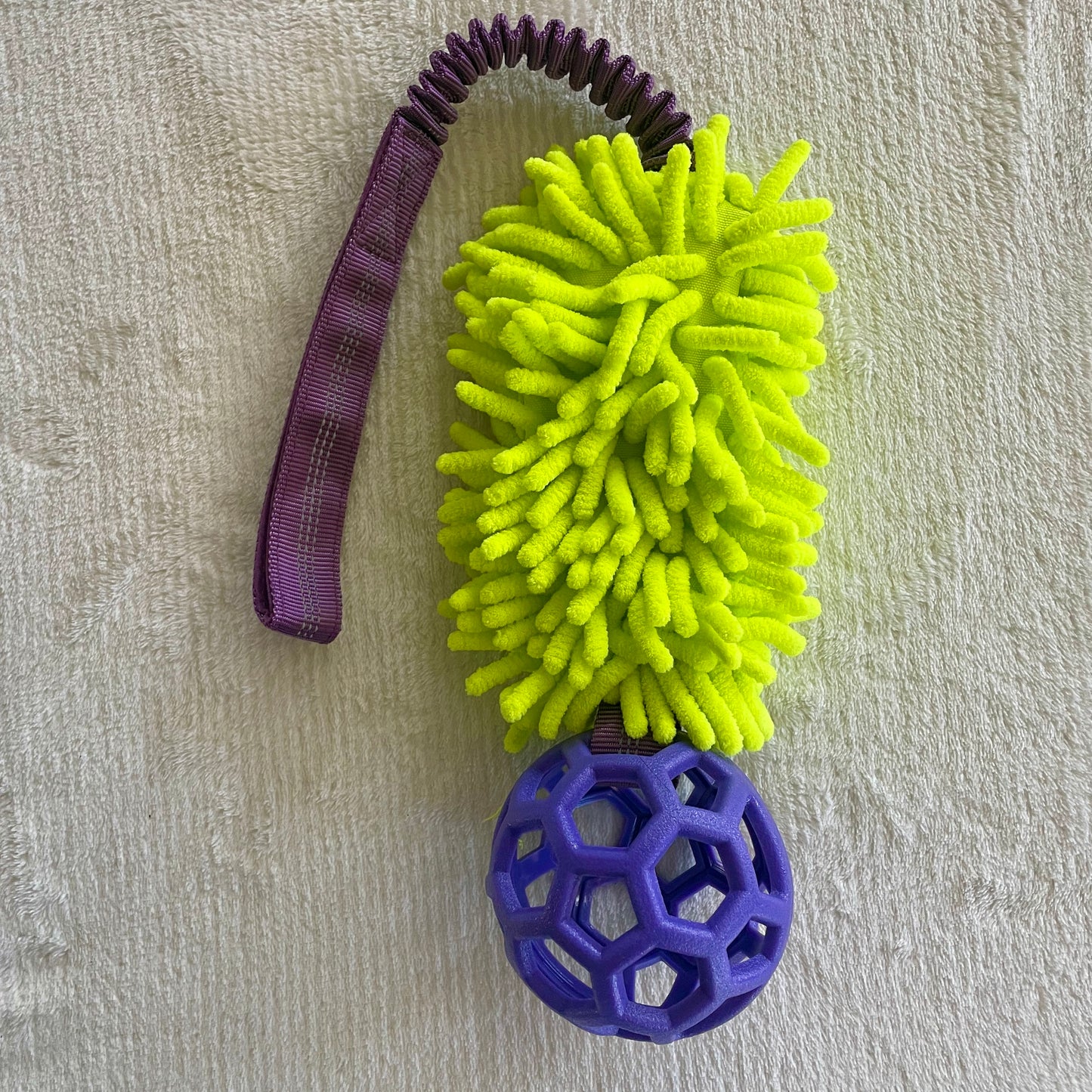 Moppy RollerBall Bungee Tug Toy